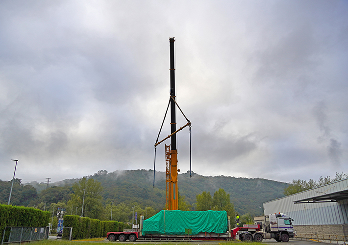 foto noticia Comienza la llegada de maquinaria para la fabricación de paneles en la nueva planta de Exiom e Iberdrola.